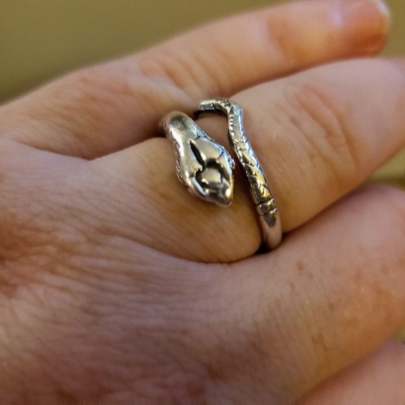 Silver snake ring - Picture 3 of 4